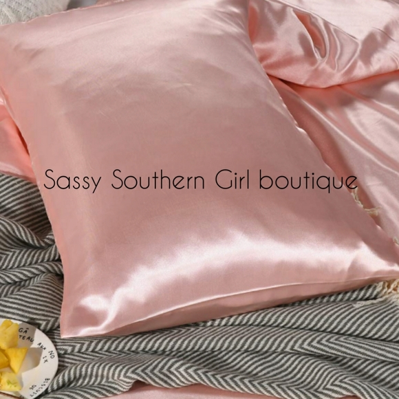 ⭐🆕 Luxury pink satin duvet cover set - Picture 6 of 10
